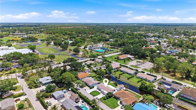 27051 Sun Aqua LN, Bonita Springs, FL 34135