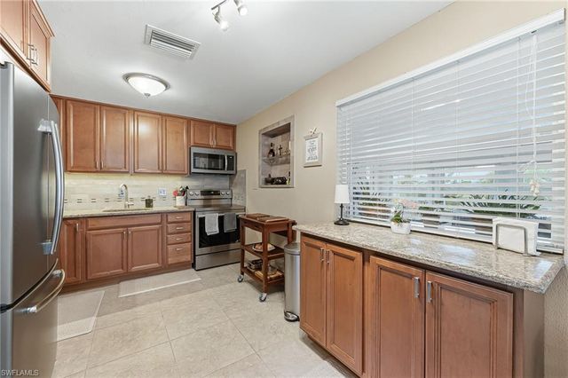 27051 Sun Aqua LN, Bonita Springs, FL 34135