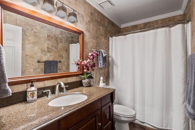 85 Lynwood Drive SE, Rio Rancho, NM 87124