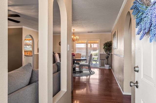 85 Lynwood Drive SE, Rio Rancho, NM 87124