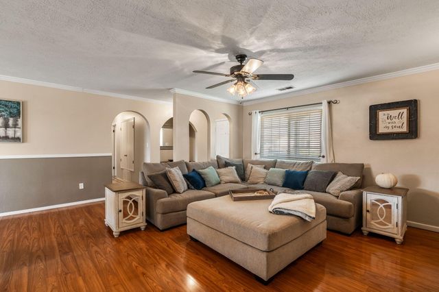 85 Lynwood Drive SE, Rio Rancho, NM 87124