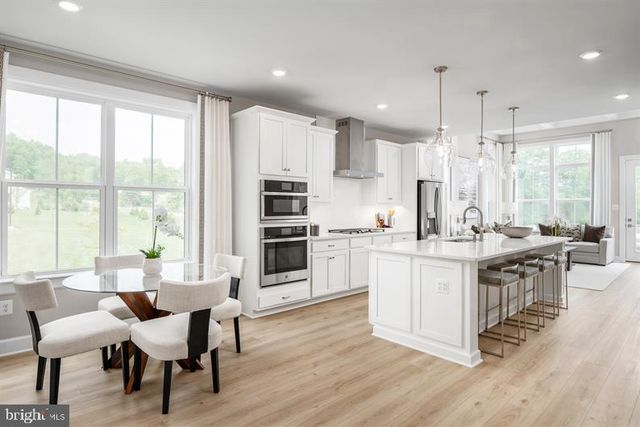 9411 FOUNDERS LN, Perry Hall, MD 21128