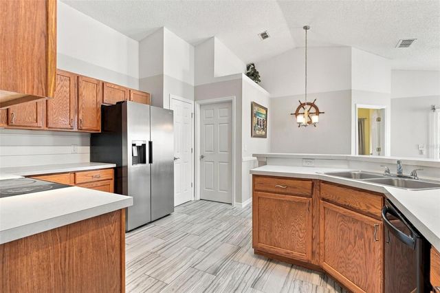 945 CLEAR CREEK CIRCLE, Clermont, FL 34714
