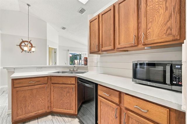 945 CLEAR CREEK CIRCLE, Clermont, FL 34714