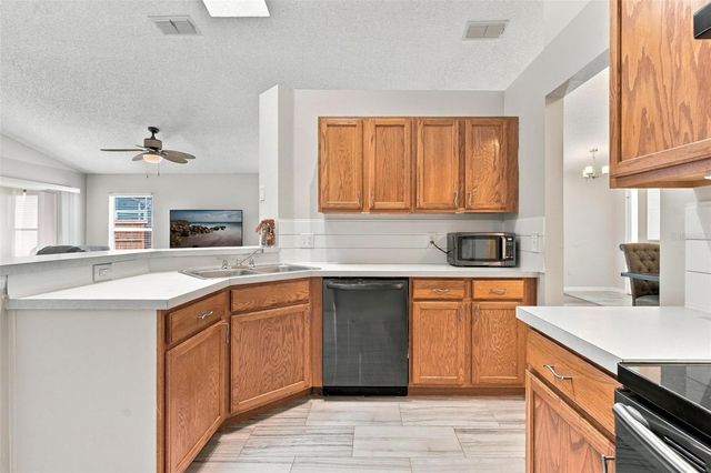 945 CLEAR CREEK CIRCLE, Clermont, FL 34714