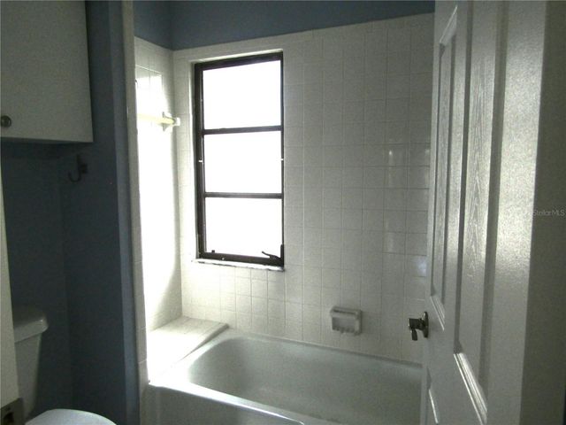 2405 CRISPIN COURT E1, Sarasota, FL 34235