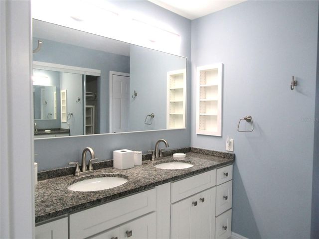 2405 CRISPIN COURT E1, Sarasota, FL 34235