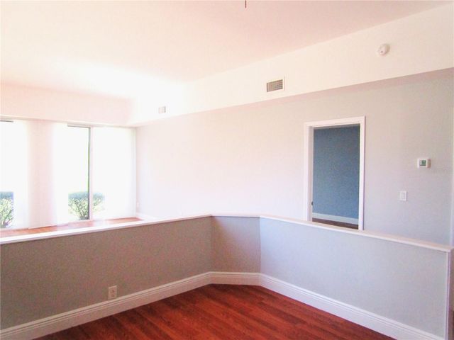 2405 CRISPIN COURT E1, Sarasota, FL 34235