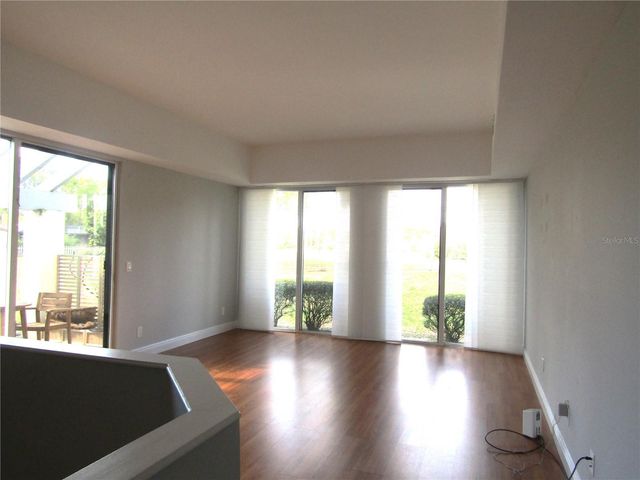 2405 CRISPIN COURT E1, Sarasota, FL 34235