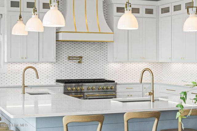 387 W First Street, Ocean Isle Beach, NC 28469