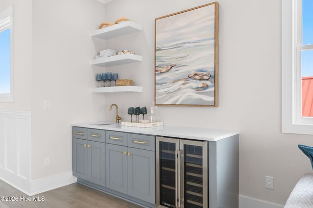 387 W First Street, Ocean Isle Beach, NC 28469