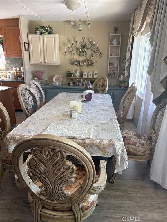 Image 3 of property listing at 37311 47TH ST E 129, Palmdale, CA 93552