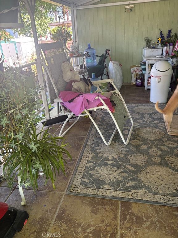 Image 8 of property listing at 37311 47TH ST E 129, Palmdale, CA 93552