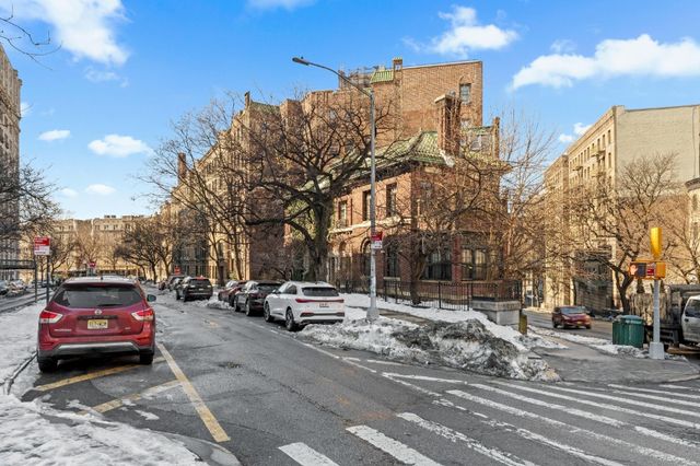 807 Riverside Dr Apt 1B, New York City, NY 10032