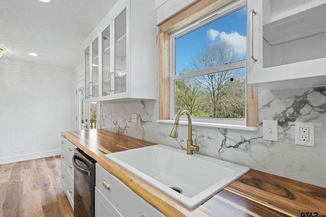 135 County Road 1105, Daingerfield, TX 75638