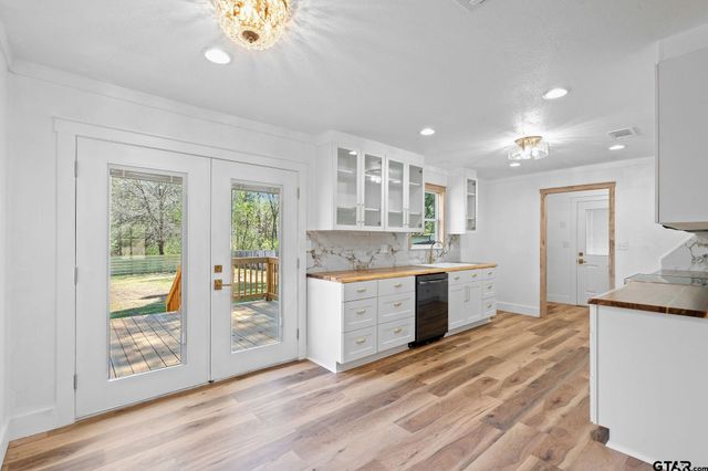 135 County Road 1105, Daingerfield, TX 75638