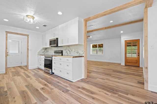 135 County Road 1105, Daingerfield, TX 75638