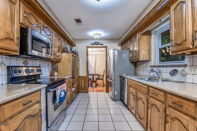 703 Delphi Drive, Duncanville, TX 75137