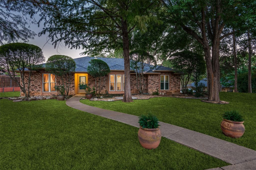 703 Delphi Drive, Duncanville, TX 75137