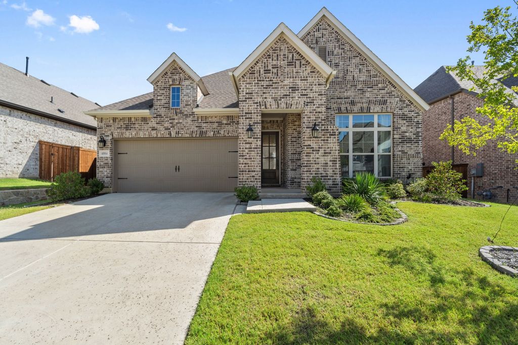 4004 Pond Cypress Street, Aubrey, TX 76227