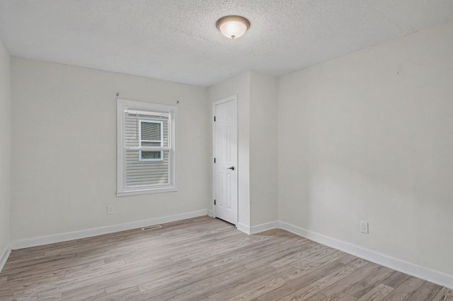 1112 Hyman St, Clarksville, TN 37040