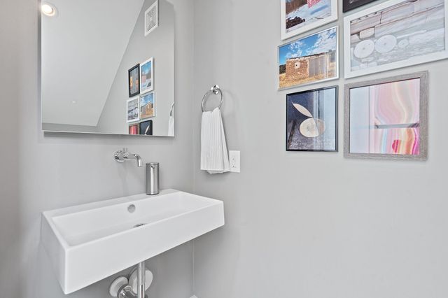 1605 Chelsea LN 1, Austin, TX 78704