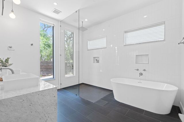 1605 Chelsea LN 1, Austin, TX 78704