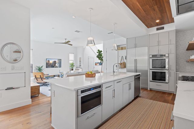 1605 Chelsea LN 1, Austin, TX 78704