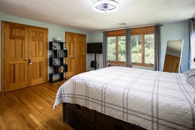 14 Shady Ln, Wareham, MA 02571