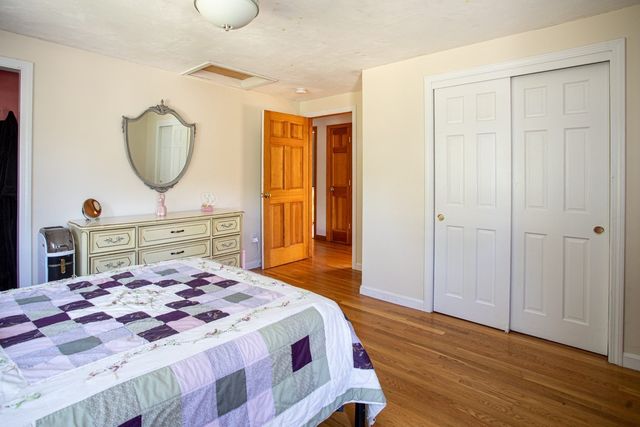 14 Shady Ln, Wareham, MA 02571