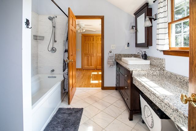 14 Shady Ln, Wareham, MA 02571