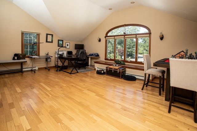 14 Shady Ln, Wareham, MA 02571