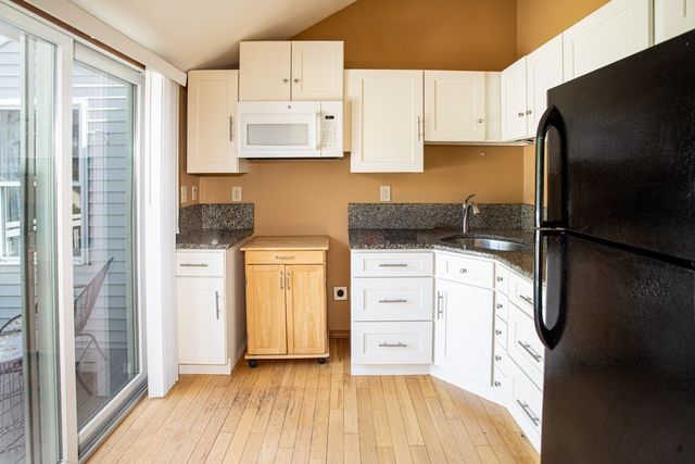 14 Shady Ln, Wareham, MA 02571