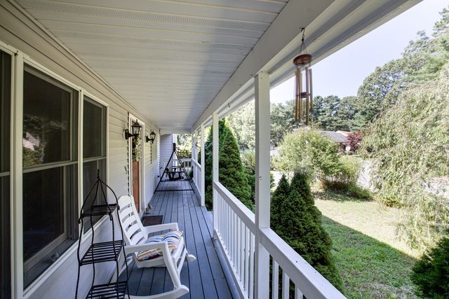 14 Shady Ln, Wareham, MA 02571