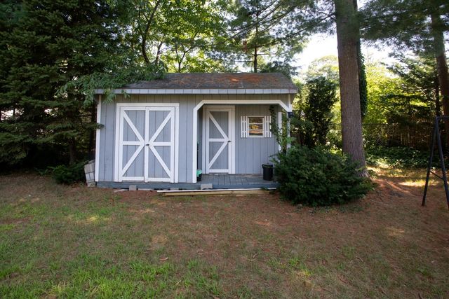 14 Shady Ln, Wareham, MA 02571