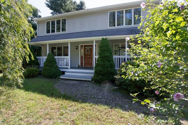 14 Shady Ln, Wareham, MA 02571