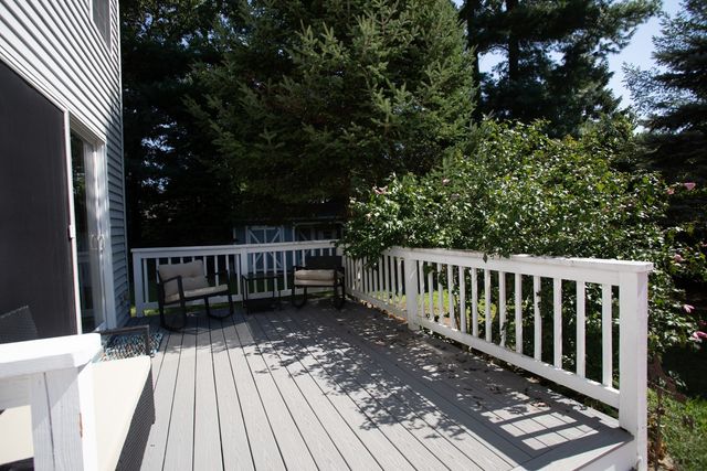 14 Shady Ln, Wareham, MA 02571