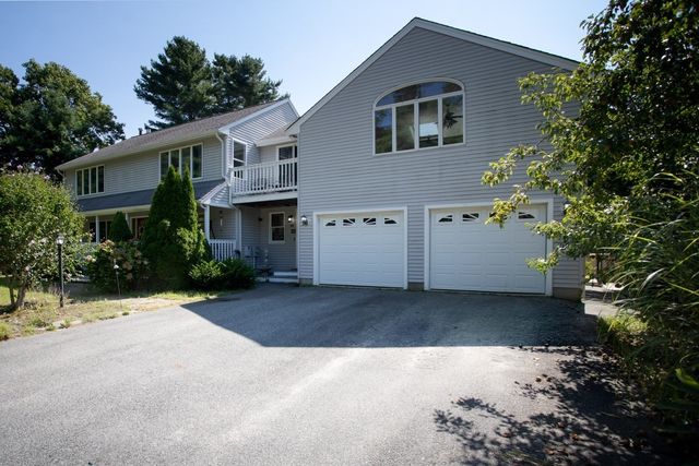 14 Shady Ln, Wareham, MA 02571