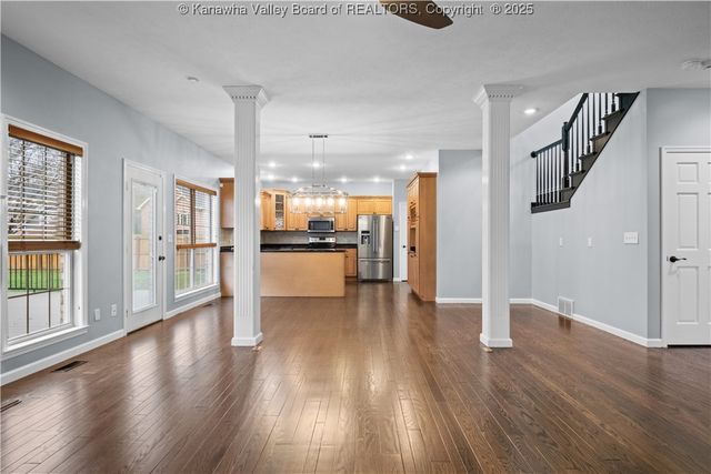 1002 Nye Circle, Hurricane, WV 25526