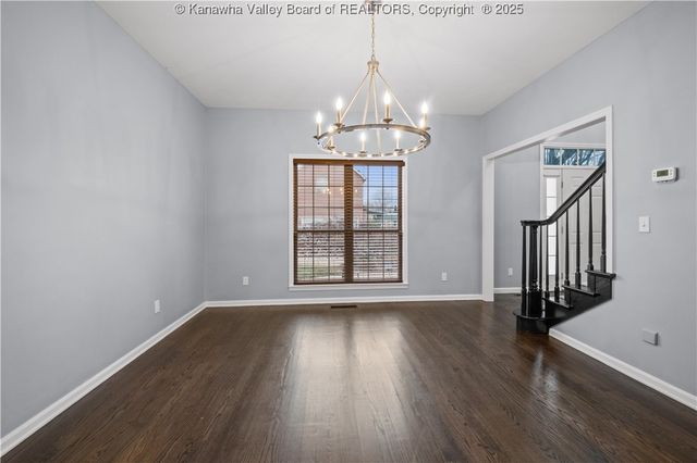 1002 Nye Circle, Hurricane, WV 25526