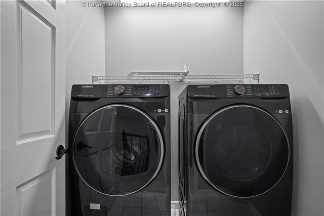 1002 Nye Circle, Hurricane, WV 25526