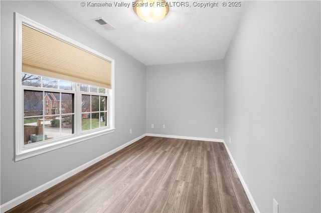 1002 Nye Circle, Hurricane, WV 25526