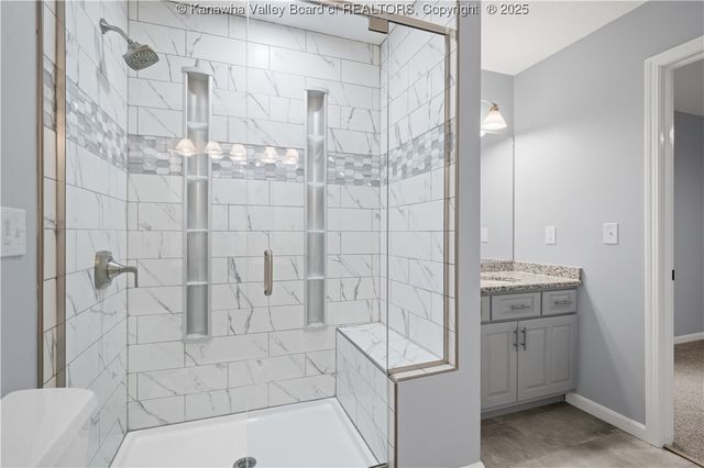 1002 Nye Circle, Hurricane, WV 25526