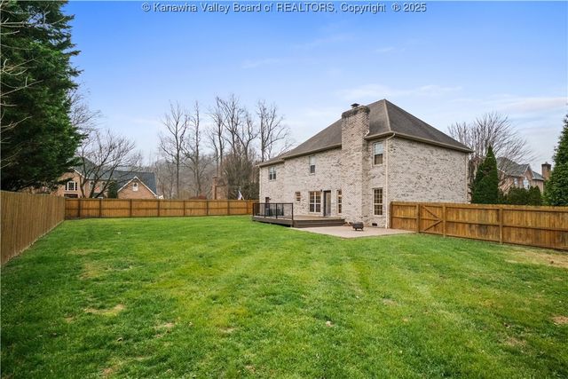 1002 Nye Circle, Hurricane, WV 25526