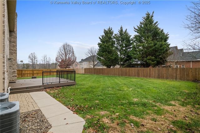 1002 Nye Circle, Hurricane, WV 25526