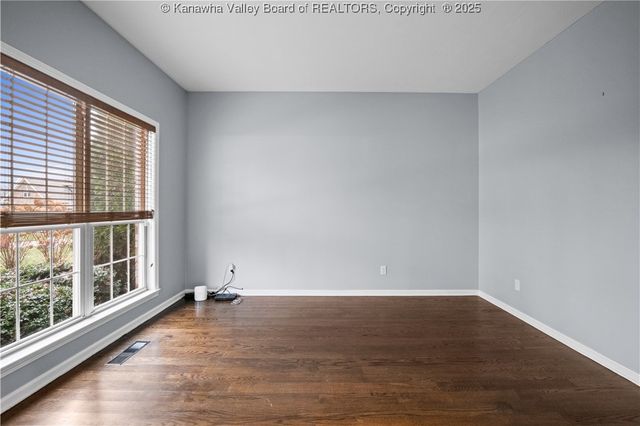 1002 Nye Circle, Hurricane, WV 25526