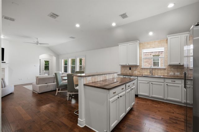 8618 Tyler Drive, Lantana, TX 76226