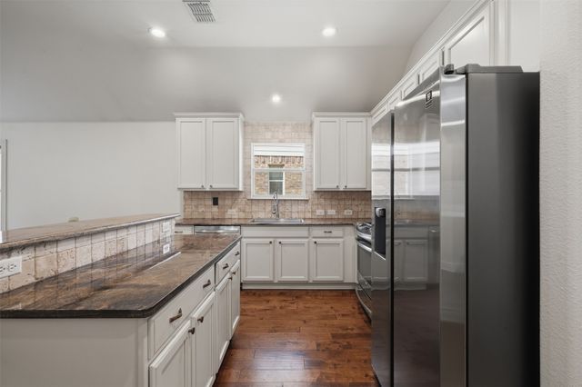 8618 Tyler Drive, Lantana, TX 76226