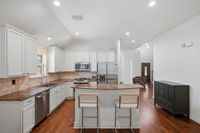 8618 Tyler Drive, Lantana, TX 76226