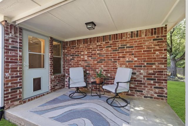 8618 Tyler Drive, Lantana, TX 76226